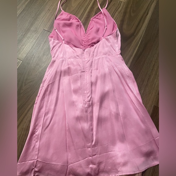 ASTR Peony Dress in Pink- Small - Picture 7 of 7